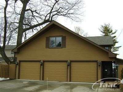 13183 Log Cabin Point Fenton, MI 48430 - Photo 20 of 20 20284216-19.JPG