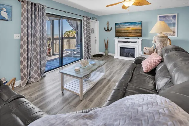 $3,164 | 200 120th Avenue West, Unit 3A, Treasure Island, FL 33706