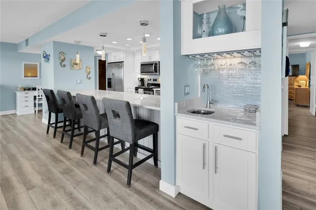 $3,164 | 200 120th Avenue West, Unit 3A, Treasure Island, FL 33706