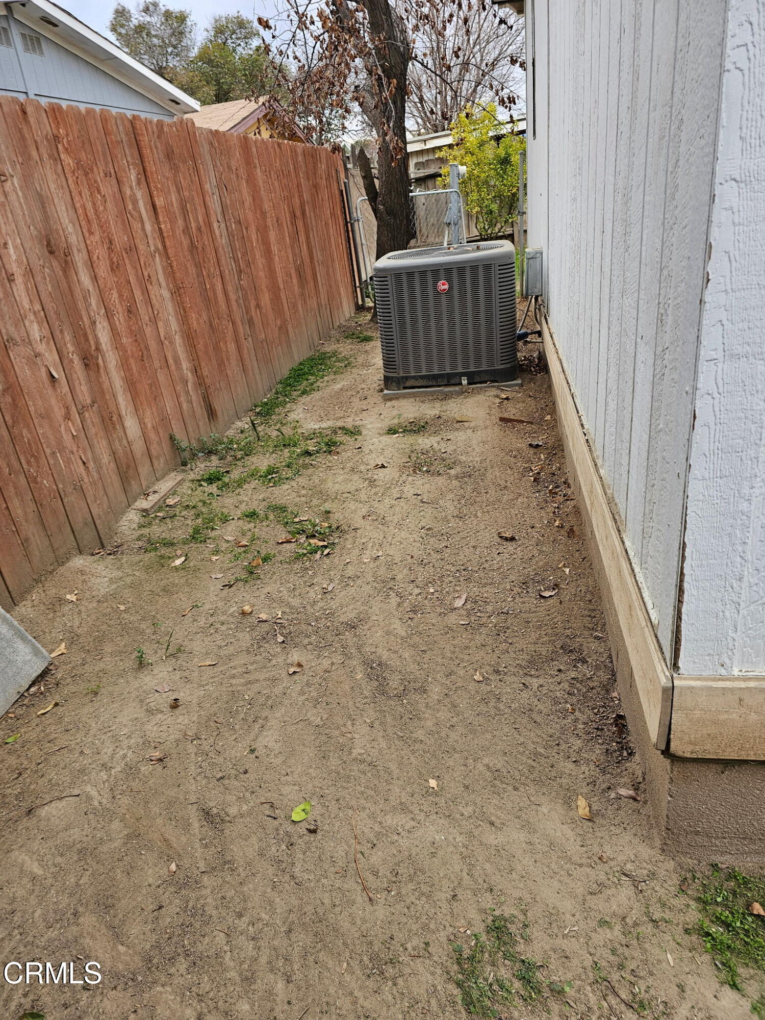 601 Pacheco Road, Unit 29 Bakersfield, CA 93307 - Photo 14 of 15 side backyard