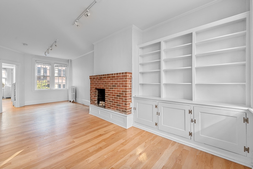 132 Myrtle Street, Unit 2 Boston, MA 02114 - Photo 6 of 15