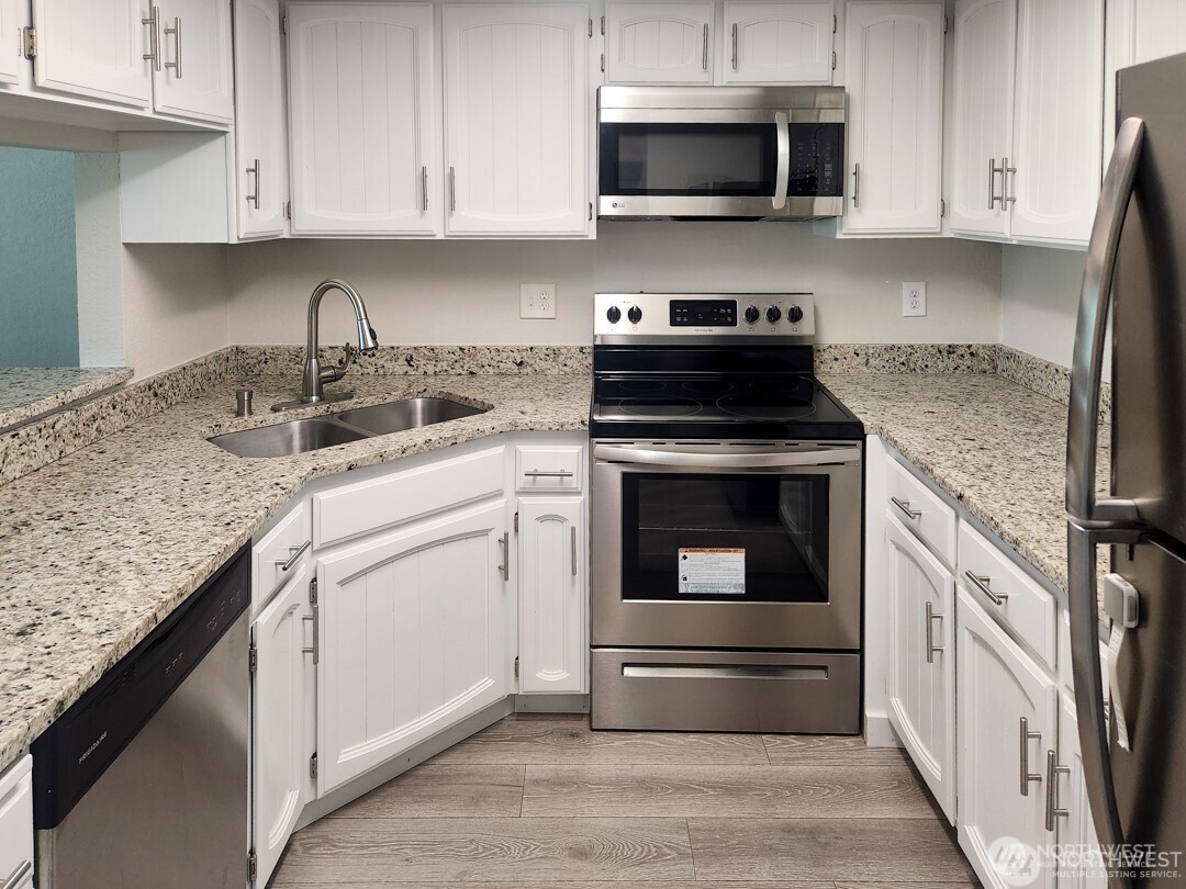 2611 Northeast 4th Street, Unit 234 Renton, WA 98056 - Photo 2 of 14