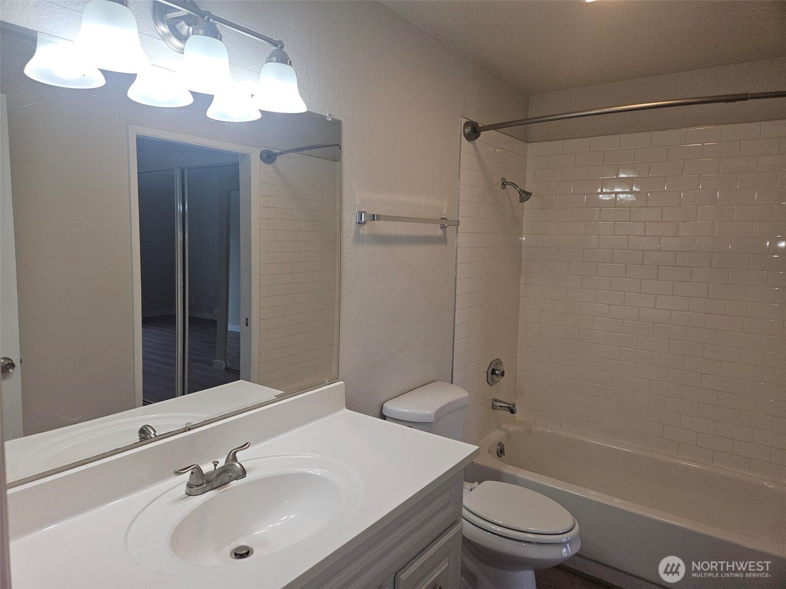 2611 Northeast 4th Street, Unit 234 Renton, WA 98056 - Photo 8 of 14