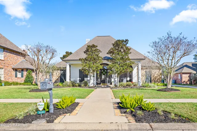 $589,000 | 302 Farmington Drive, Lafayette, LA 70503