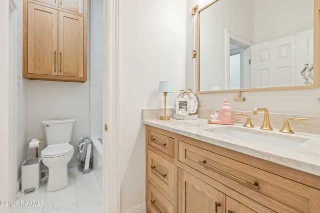 $589,000 | 302 Farmington Drive, Lafayette, LA 70503