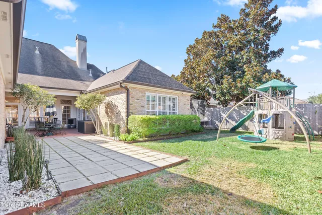$589,000 | 302 Farmington Drive, Lafayette, LA 70503