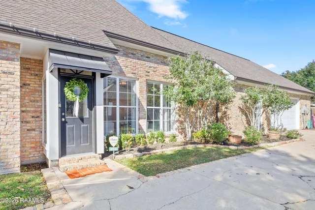 $589,000 | 302 Farmington Drive, Lafayette, LA 70503
