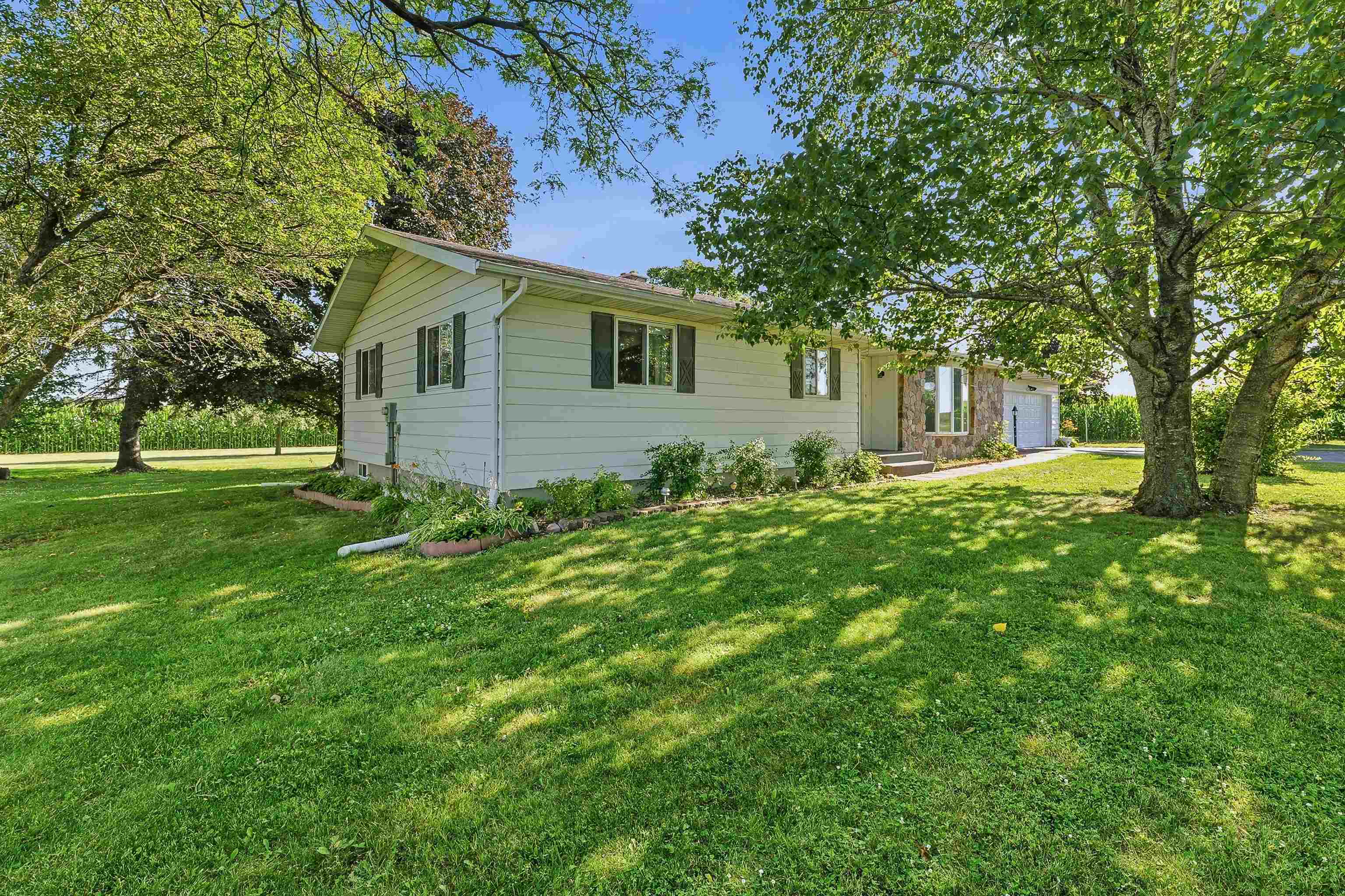 W1280 County Road K Ripon, WI 54971 - Photo 3 of 39