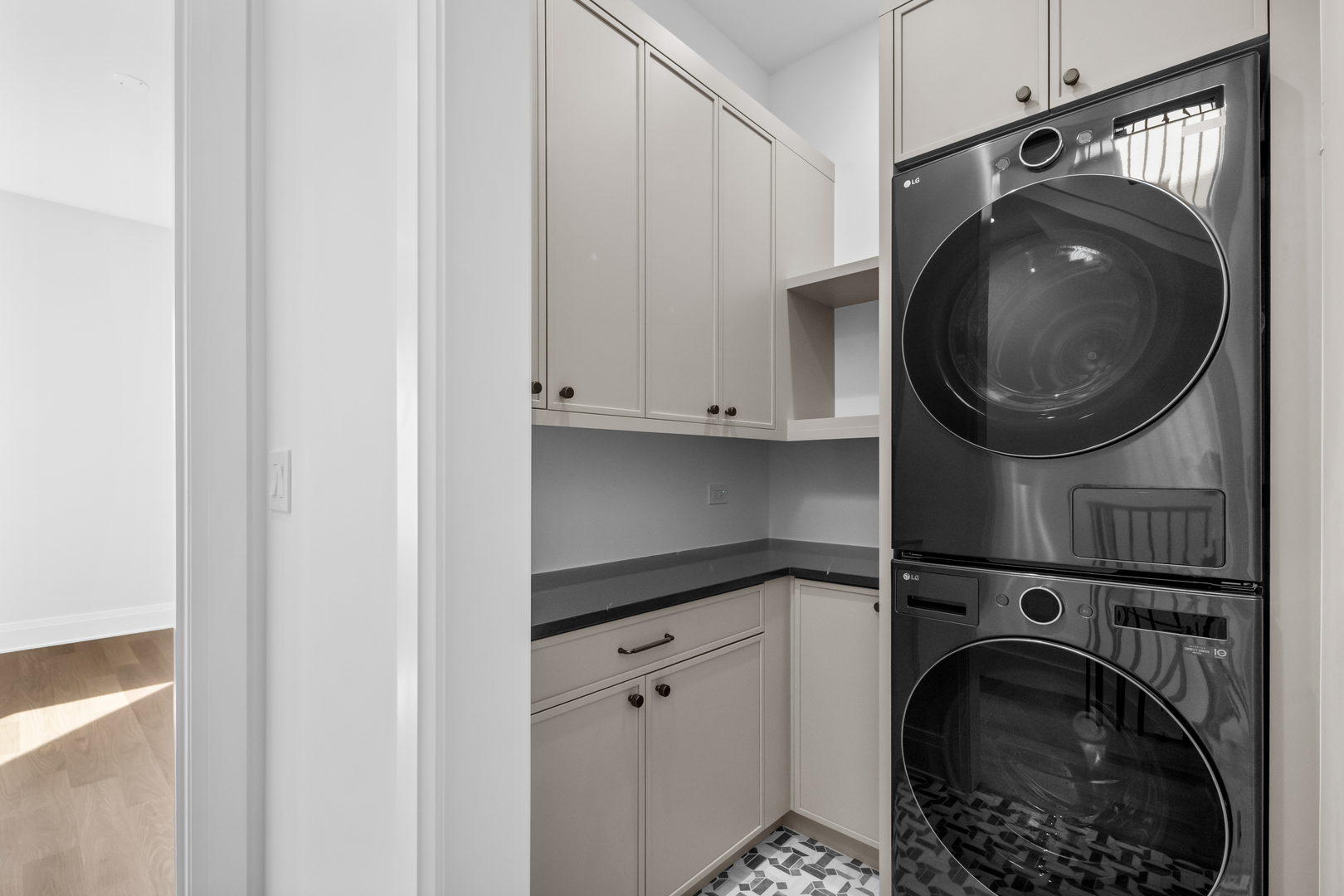 2832 North Racine Avenue, Unit 2W Chicago, IL 60657 - Photo 22 of 31 a utility room with dryer and washer