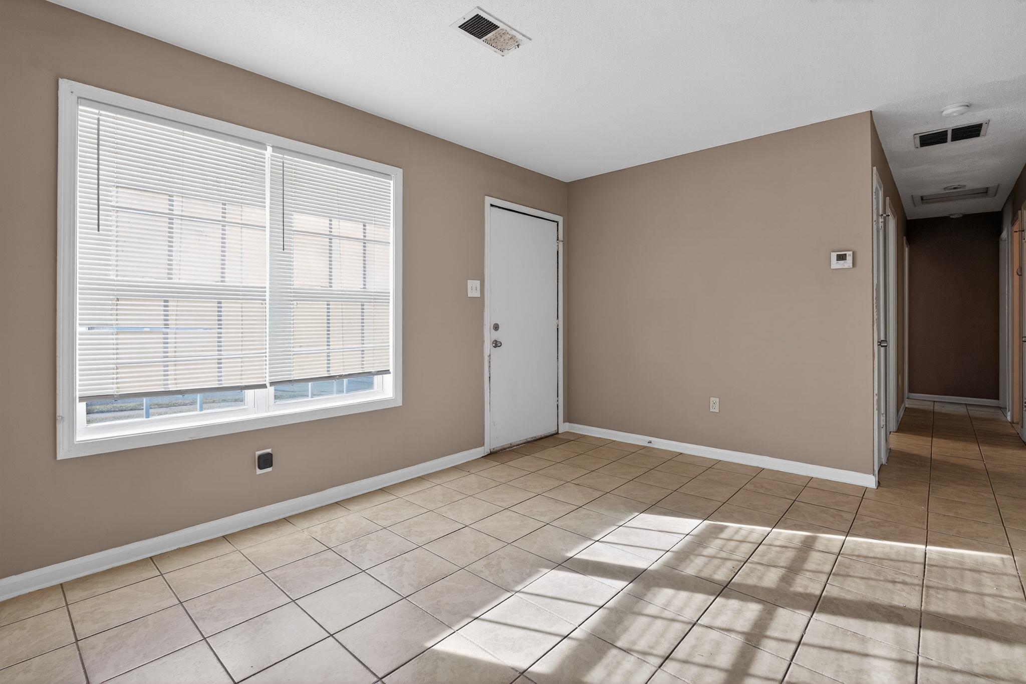 4306 University Street Memphis, TN 38127 - Photo 5 of 26 Entrance foyer with light tile patterned flooring