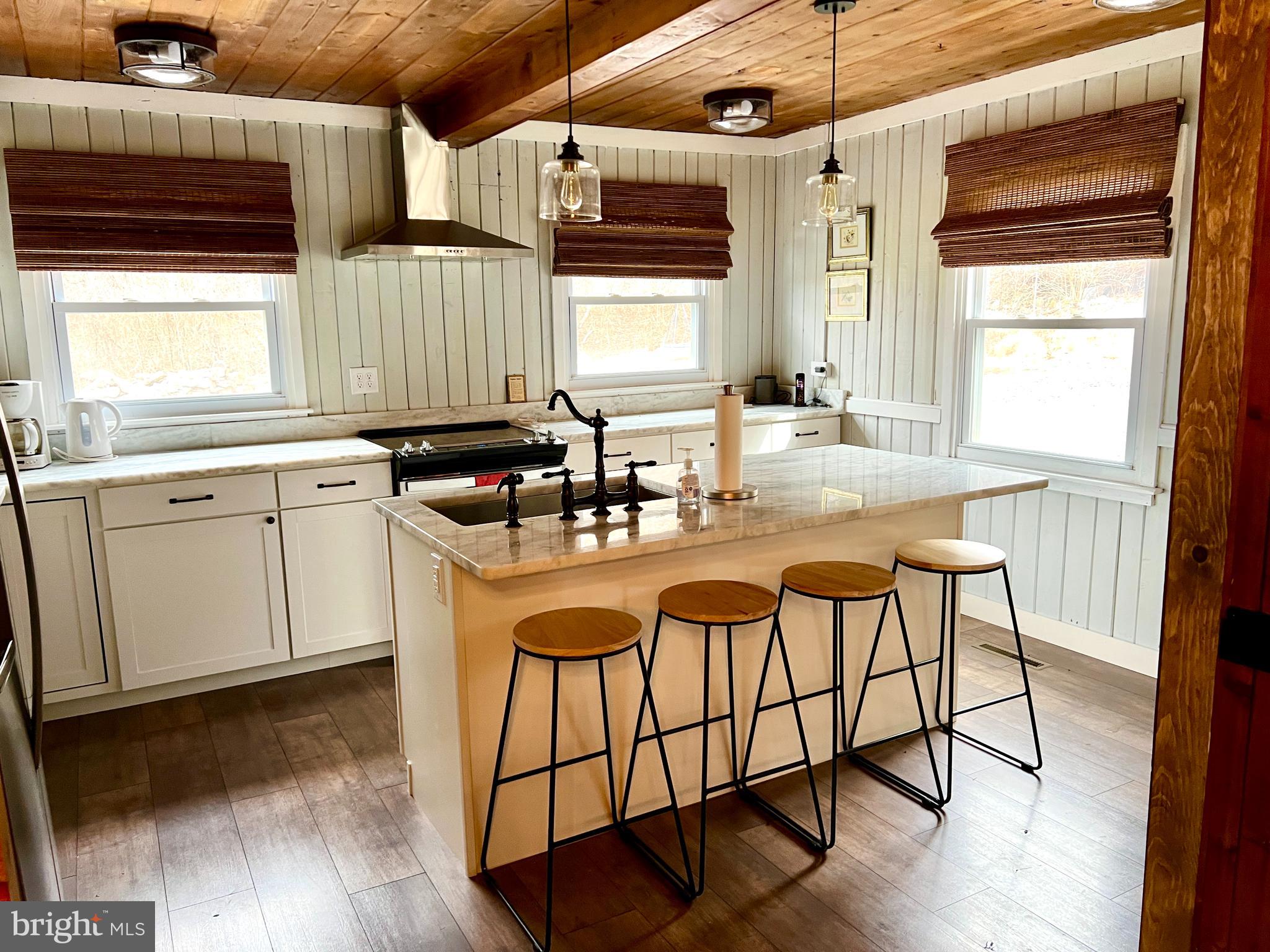 194 Venus Branch Road Front Royal, VA 22630 - Photo 5 of 23 Kitchen view