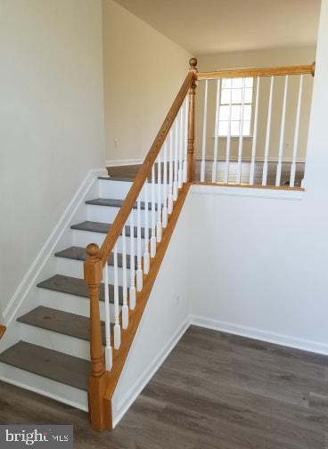 109 Collier Road Grasonville, MD 21638 - Photo 3 of 17 Steps to Main Level Family/Kitchen/Dining Area
