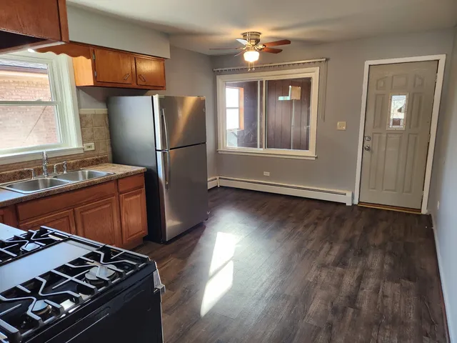 $1,750 | 1018 South 11th Avenue, Unit 2, Maywood, IL 60153