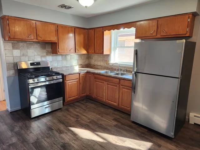 $1,750 | 1018 South 11th Avenue, Unit 2, Maywood, IL 60153