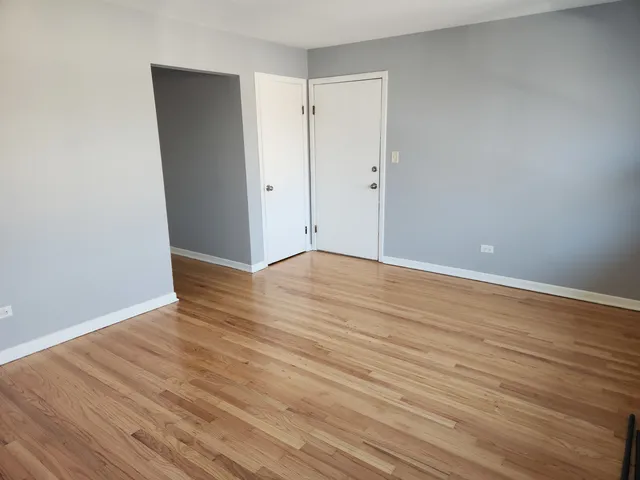 $1,750 | 1018 South 11th Avenue, Unit 2, Maywood, IL 60153