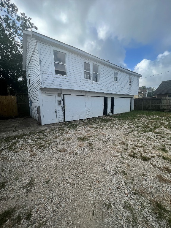 5 Estelle Street, Unit 1 Houston, TX 77003 - Photo 33 of 33 a view of a house with a yard
