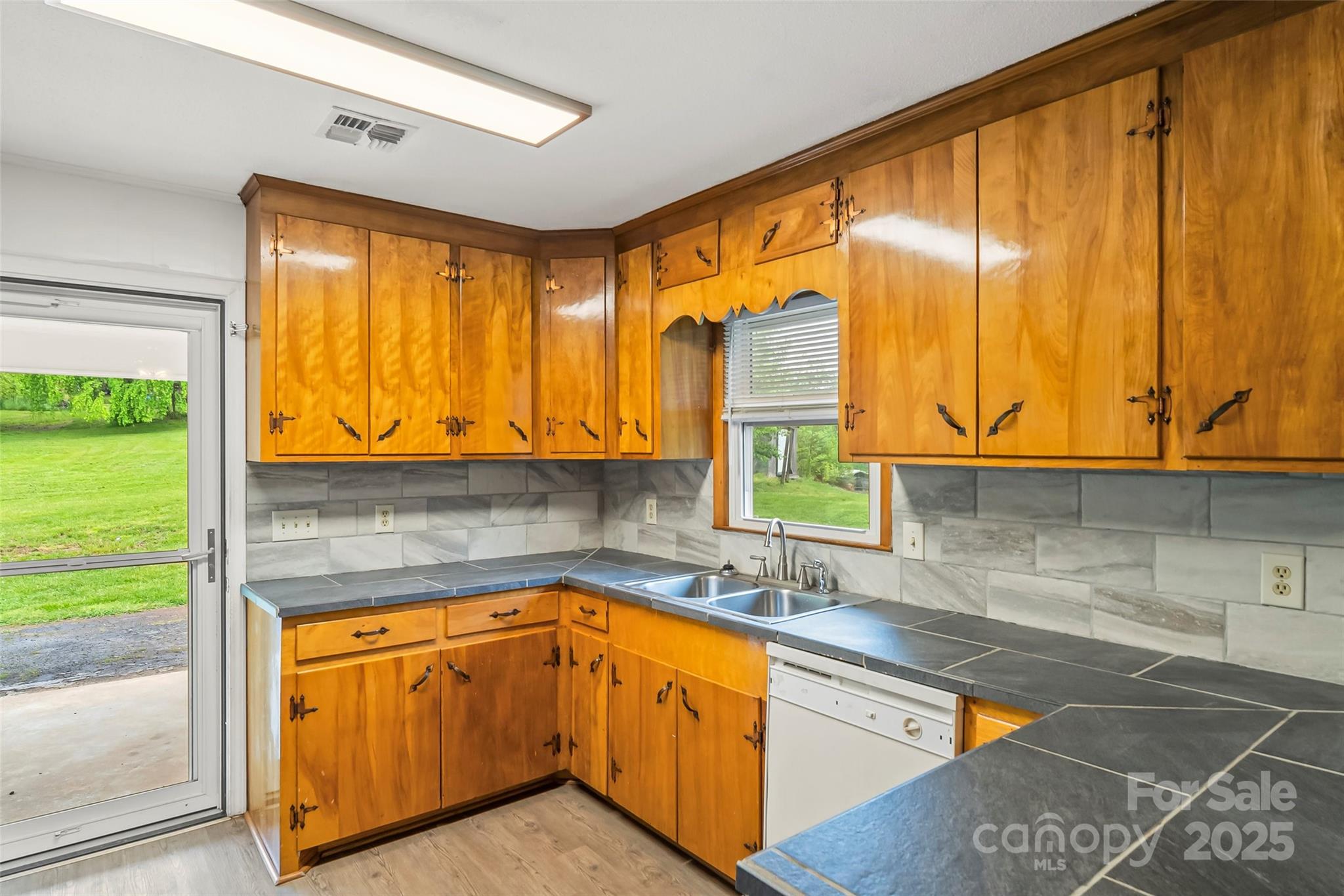2333 Harmony Grove Road Nebo, NC 28761 - Photo 9 of 36 Gallery Image 9