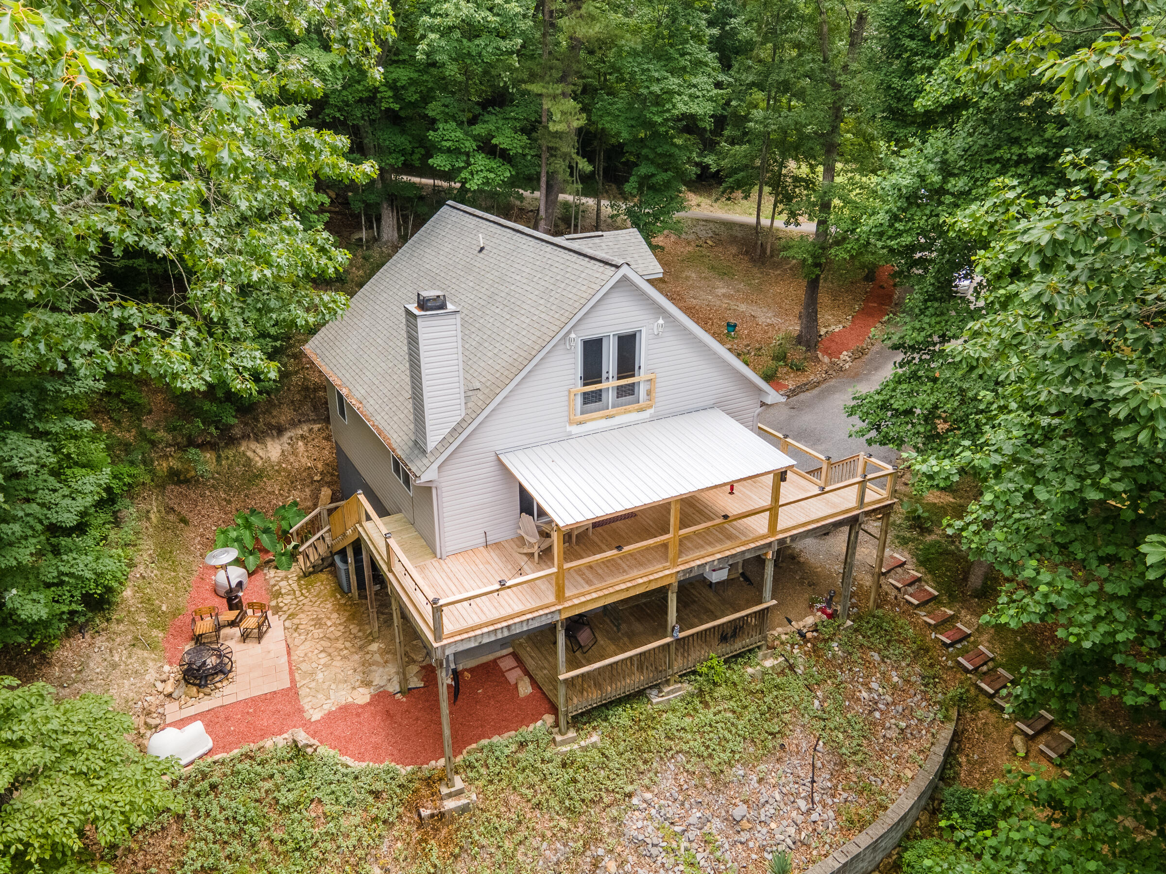 421 Woodcock Road Dunlap, TN 37327 - Photo 1 of 63 LIKE A CHALET