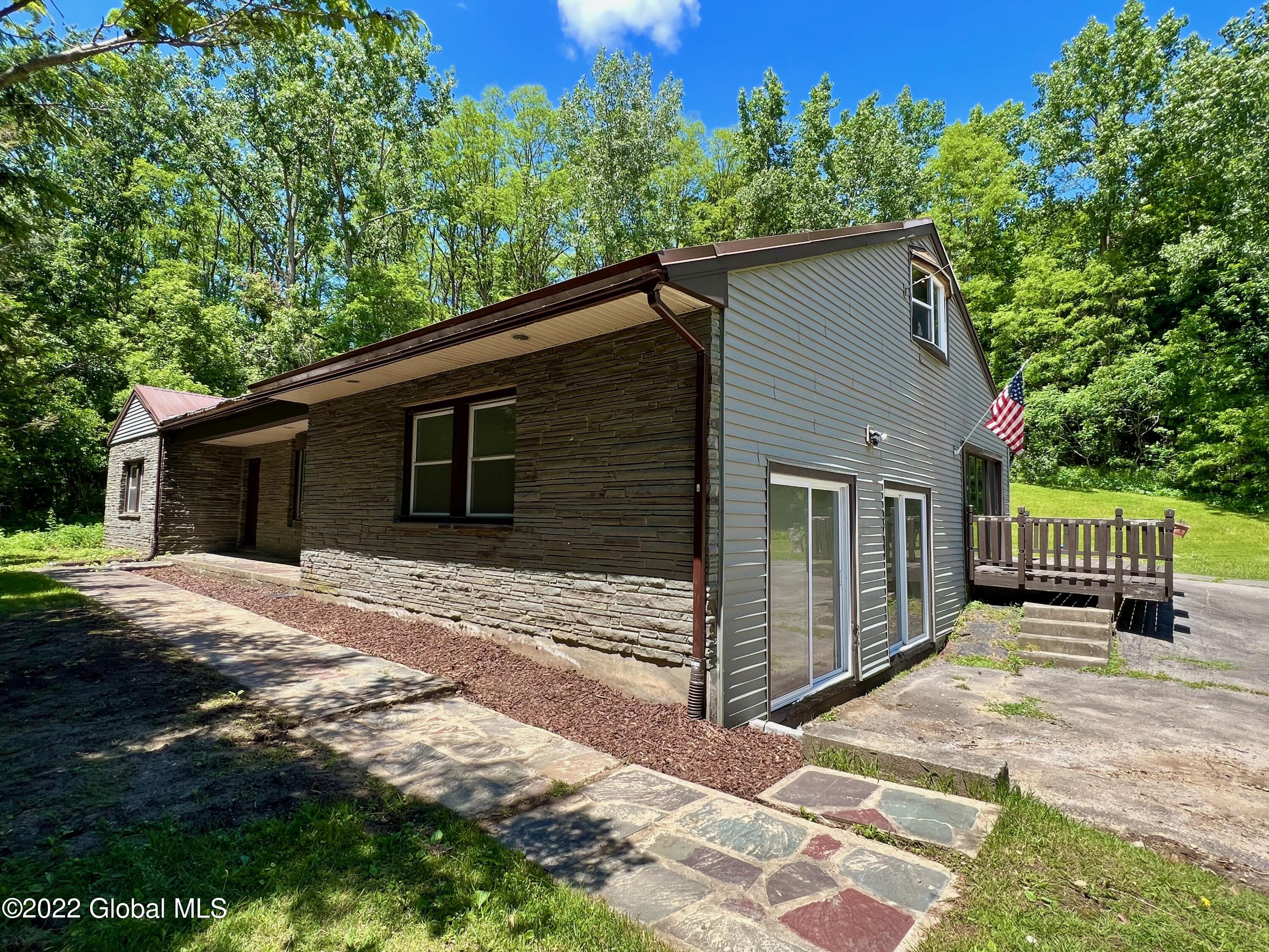 282 Chapman Drive, Amsterdam, NY 12010 Compass