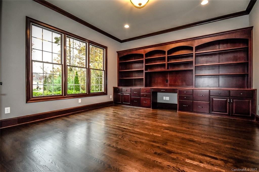 15615 June Washam Road Davidson, NC 28036 - Photo 5 of 24 Gallery Image 5