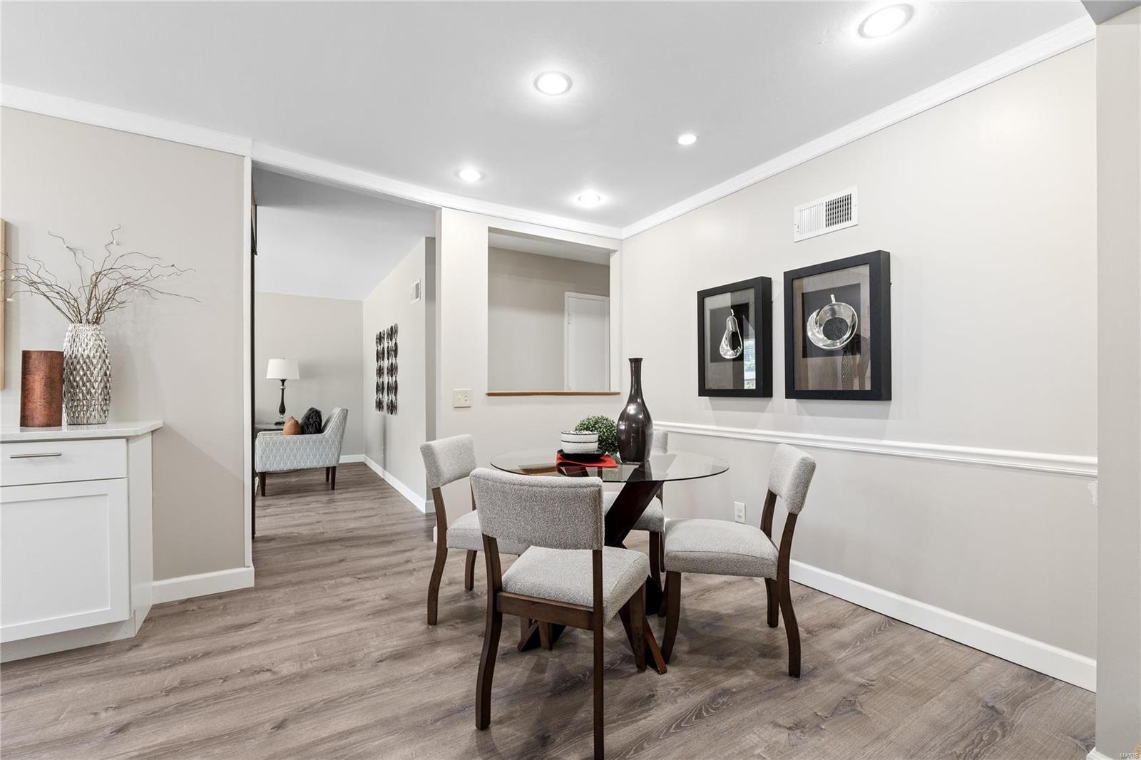 912 Buckley Road St. Louis, MO 63125 - Photo 12 of 42 Gallery Image 12