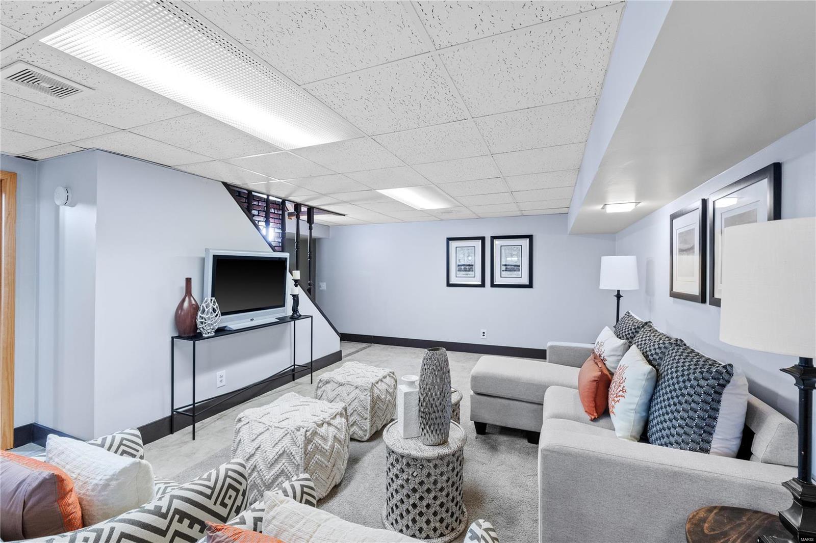 912 Buckley Road St. Louis, MO 63125 - Photo 30 of 42 Gallery Image 30