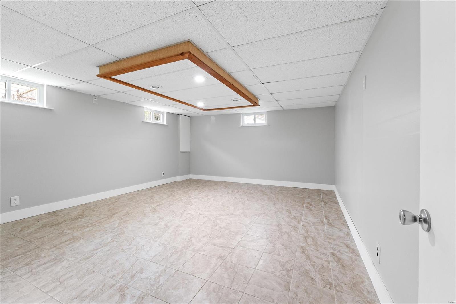 912 Buckley Road St. Louis, MO 63125 - Photo 31 of 42 Gallery Image 31
