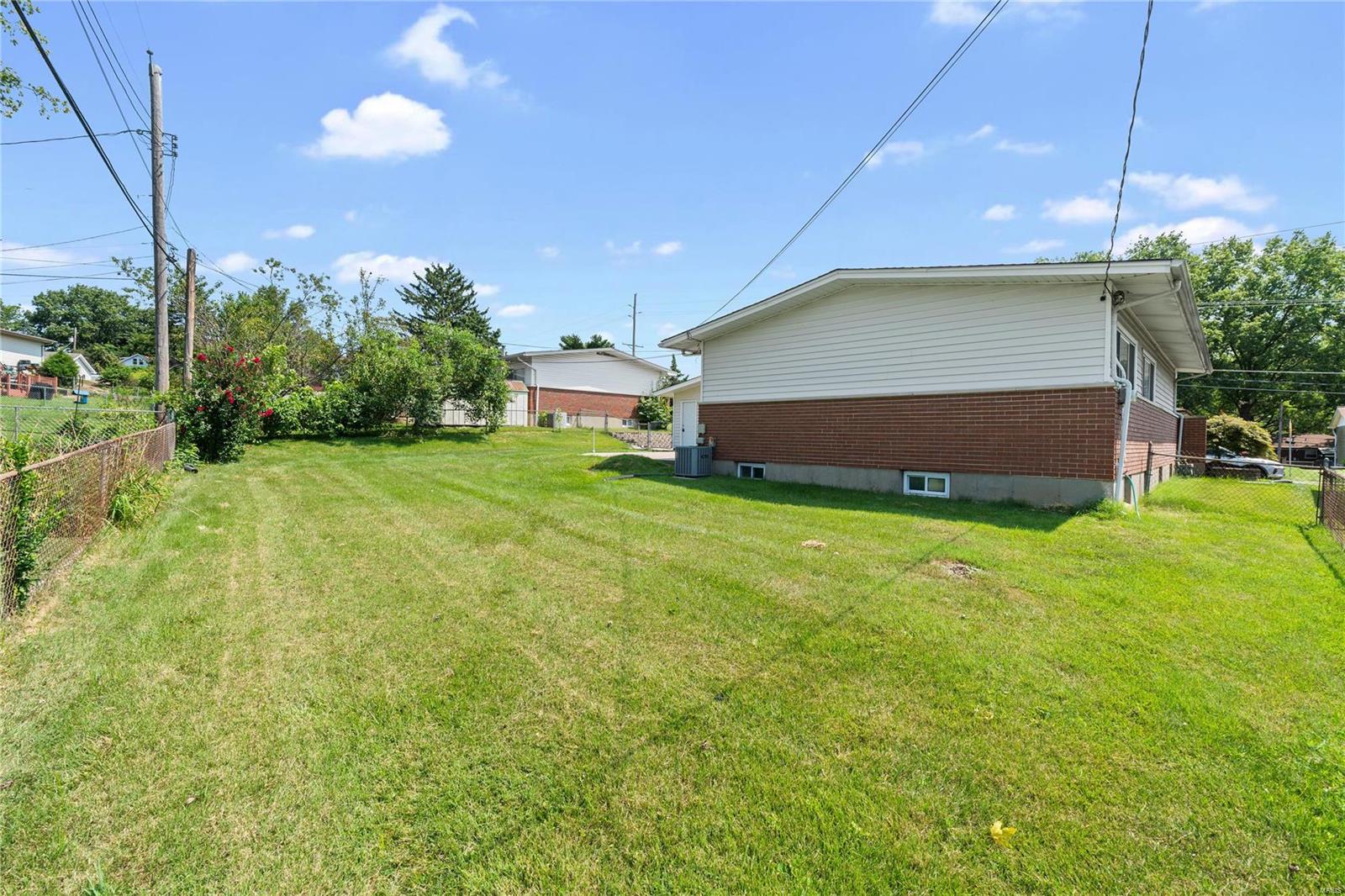 912 Buckley Road St. Louis, MO 63125 - Photo 39 of 42 Gallery Image 39