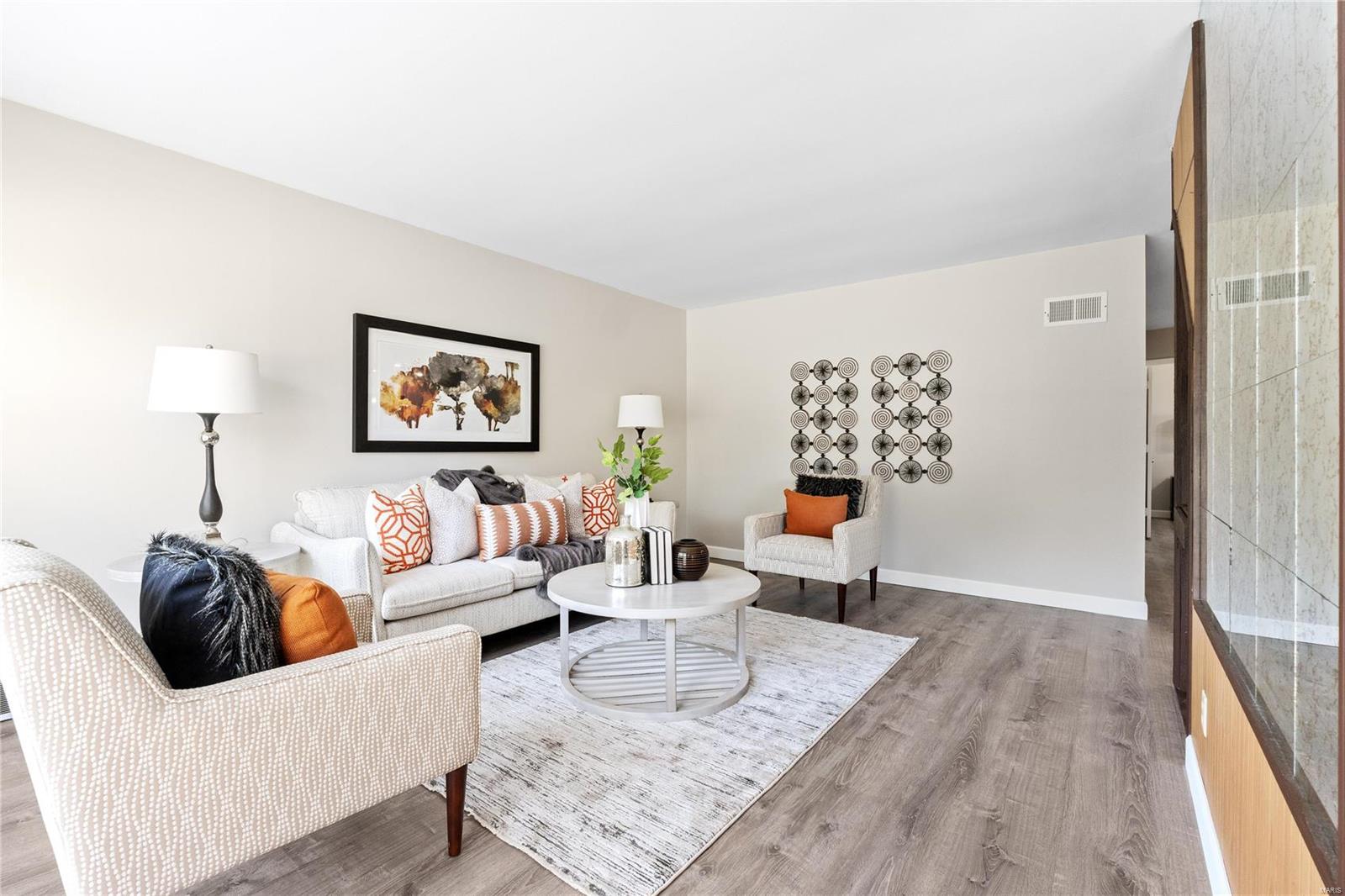912 Buckley Road St. Louis, MO 63125 - Photo 6 of 42 Gallery Image 6