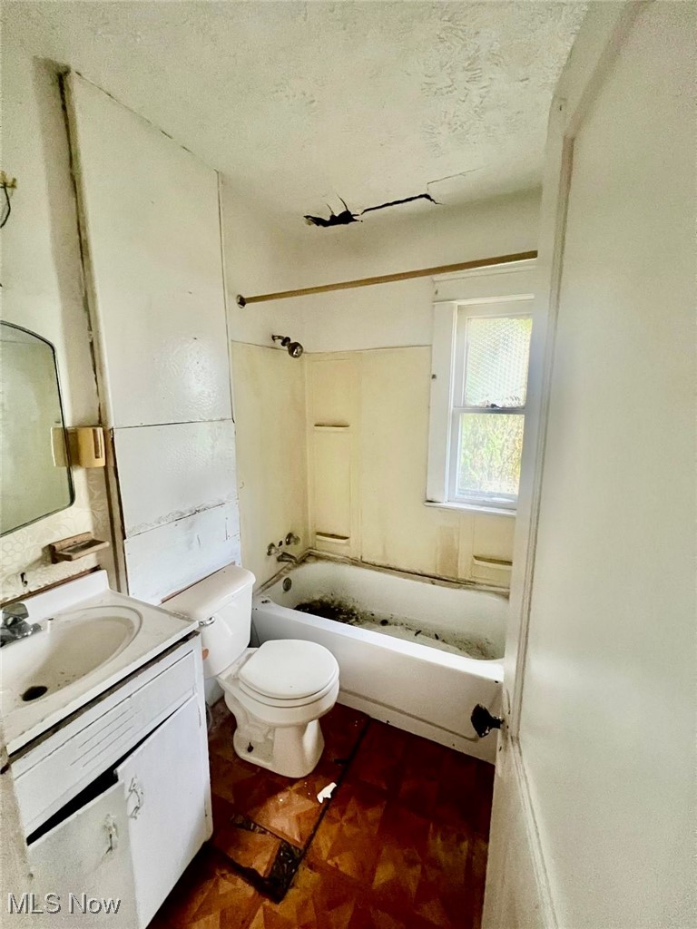 1746 Alcoy Road Cleveland, OH 44112 - Photo 5 of 8 Gallery Image 5