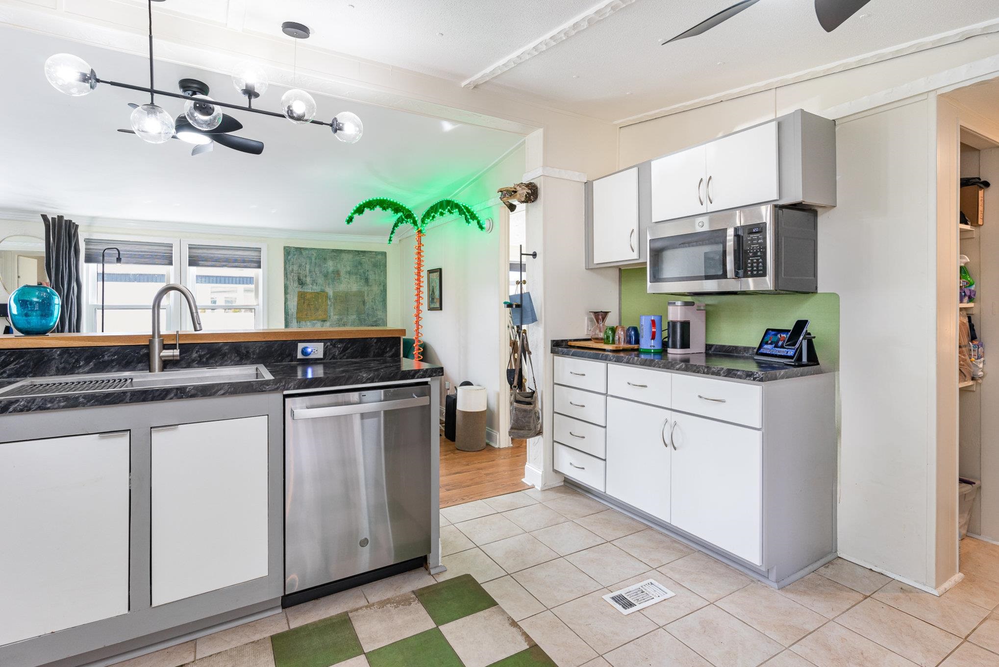 53 Crooked Island Circle Murrells Inlet, SC 29576 - Photo 7 of 38