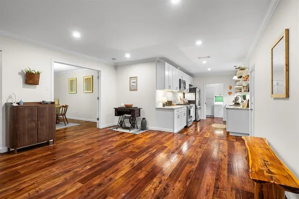 $359,900 | 2610 Oak Cliff Lane, Arlington, TX 76012