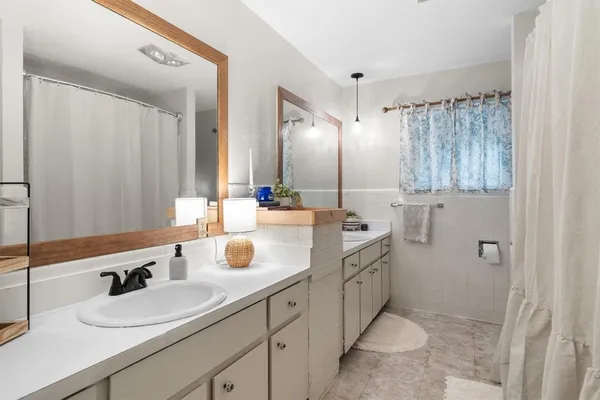 $359,900 | 2610 Oak Cliff Lane, Arlington, TX 76012