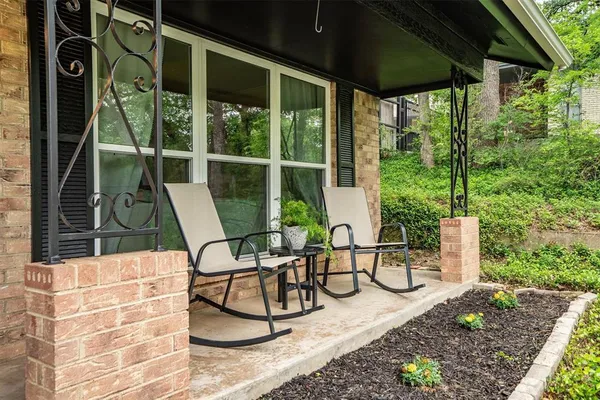 $359,900 | 2610 Oak Cliff Lane, Arlington, TX 76012