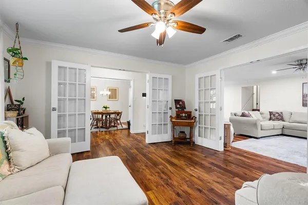 $359,900 | 2610 Oak Cliff Lane, Arlington, TX 76012