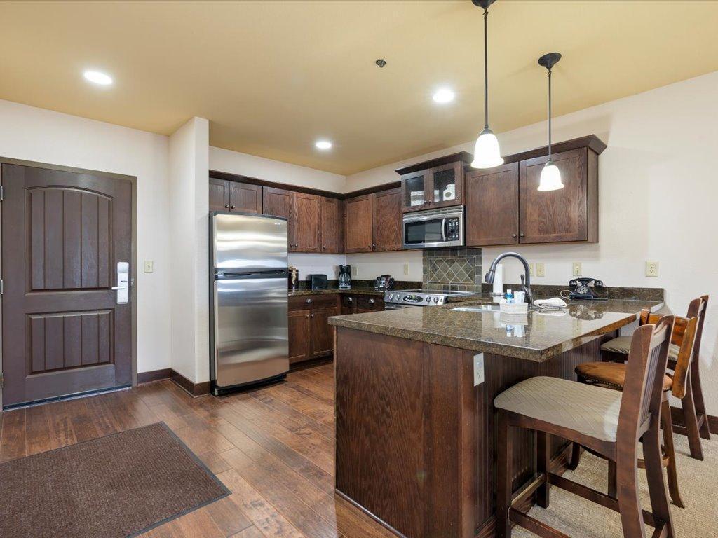 502 Cleveland Boulevard West, Unit 3203 Walker, MN 56484 - Photo 11 of 34