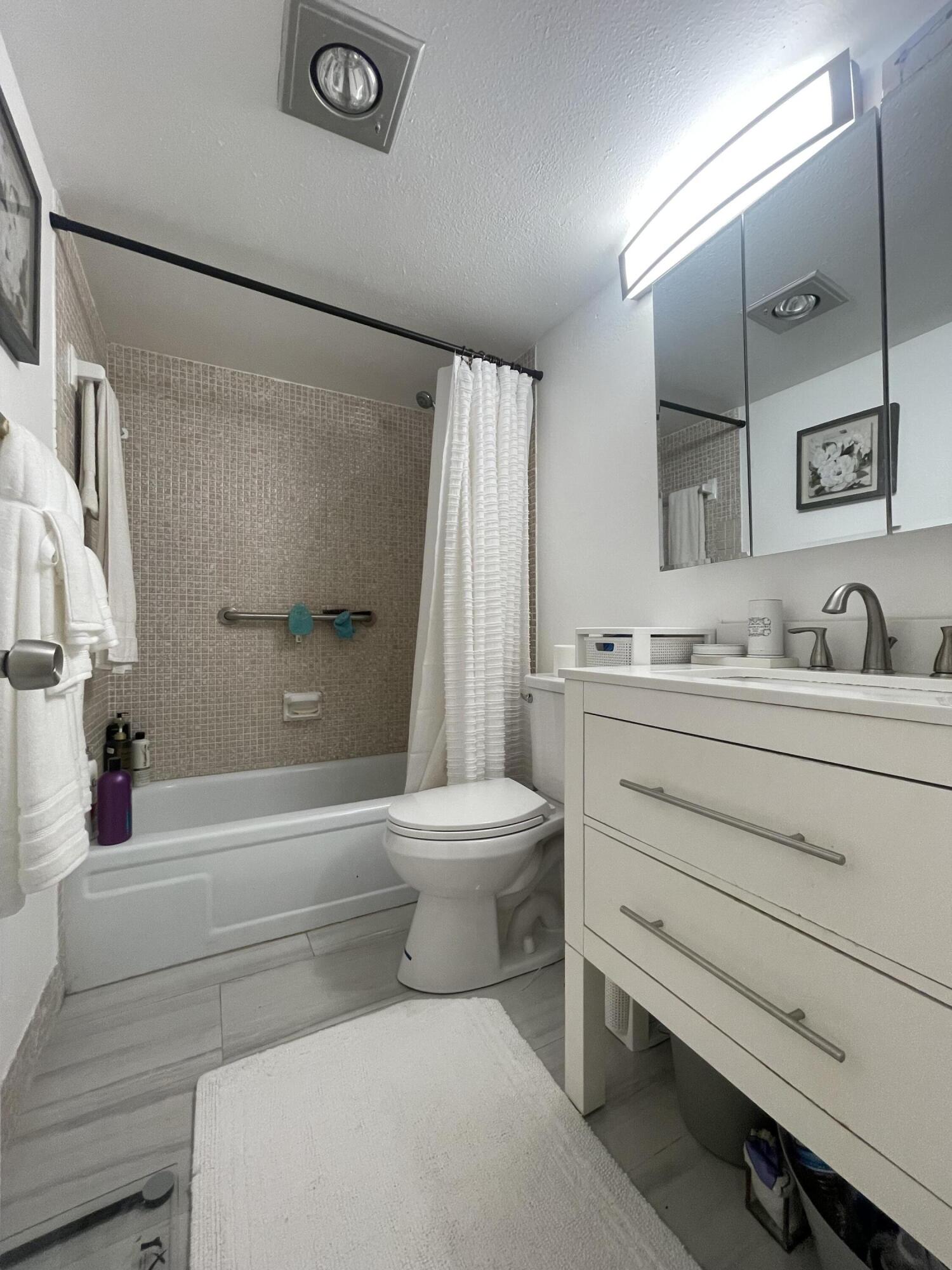 49 Mansfield B Boca Raton, FL 33434 - Photo 27 of 31 IMG_0373