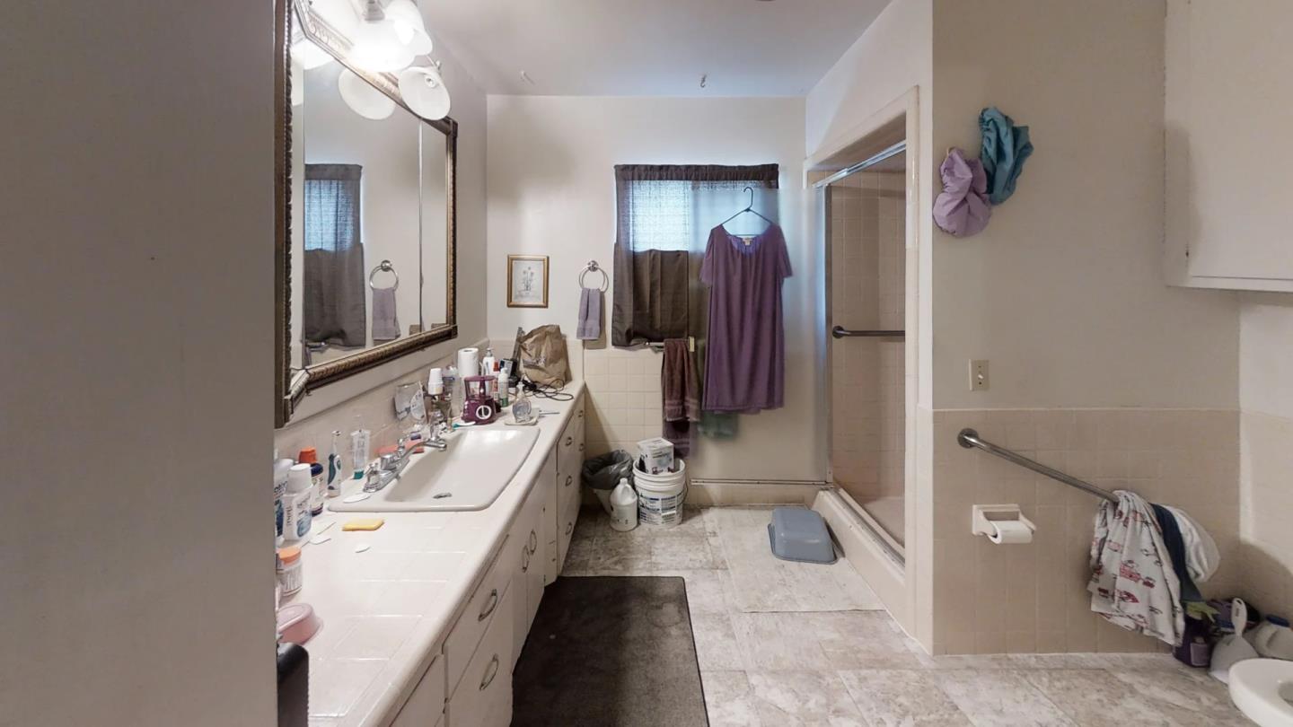 321 Hawthorne Street Salinas, CA 93901 - Photo 6 of 20