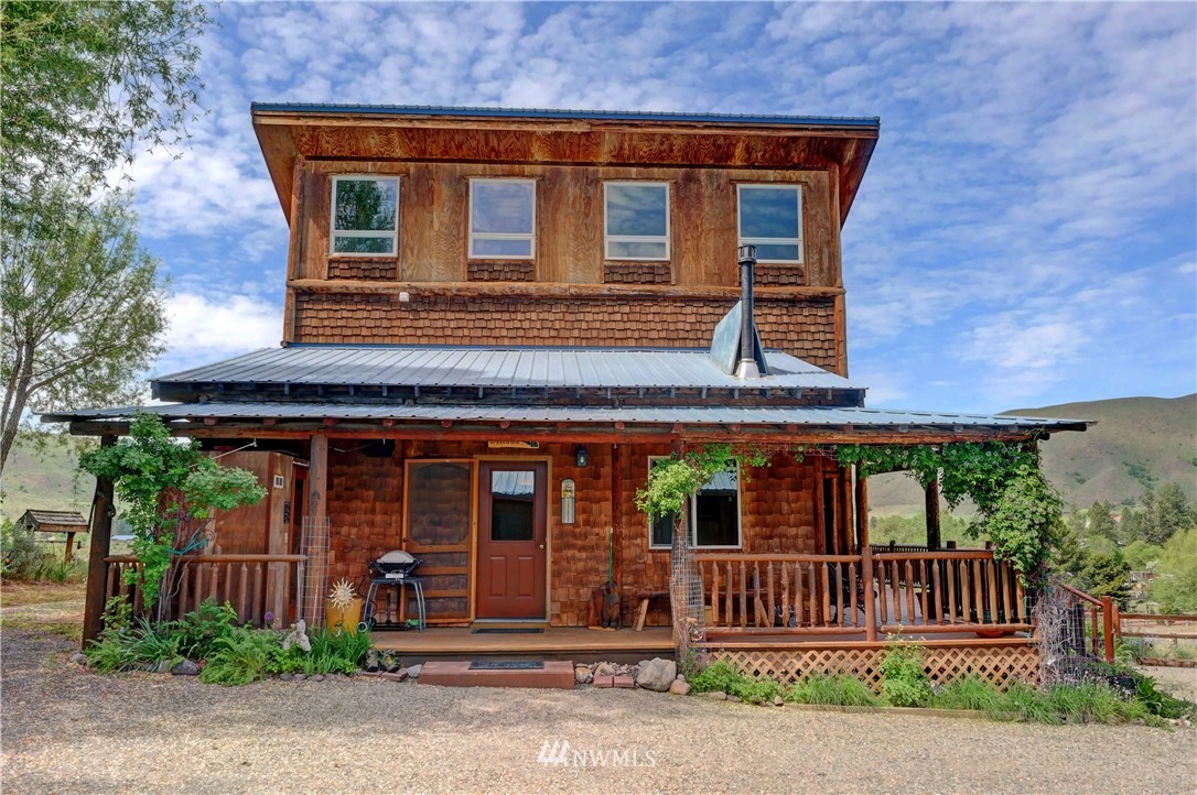 9 Serviceberry Road Winthrop, WA 98862 - Photo 2 of 40 Gallery Image 2