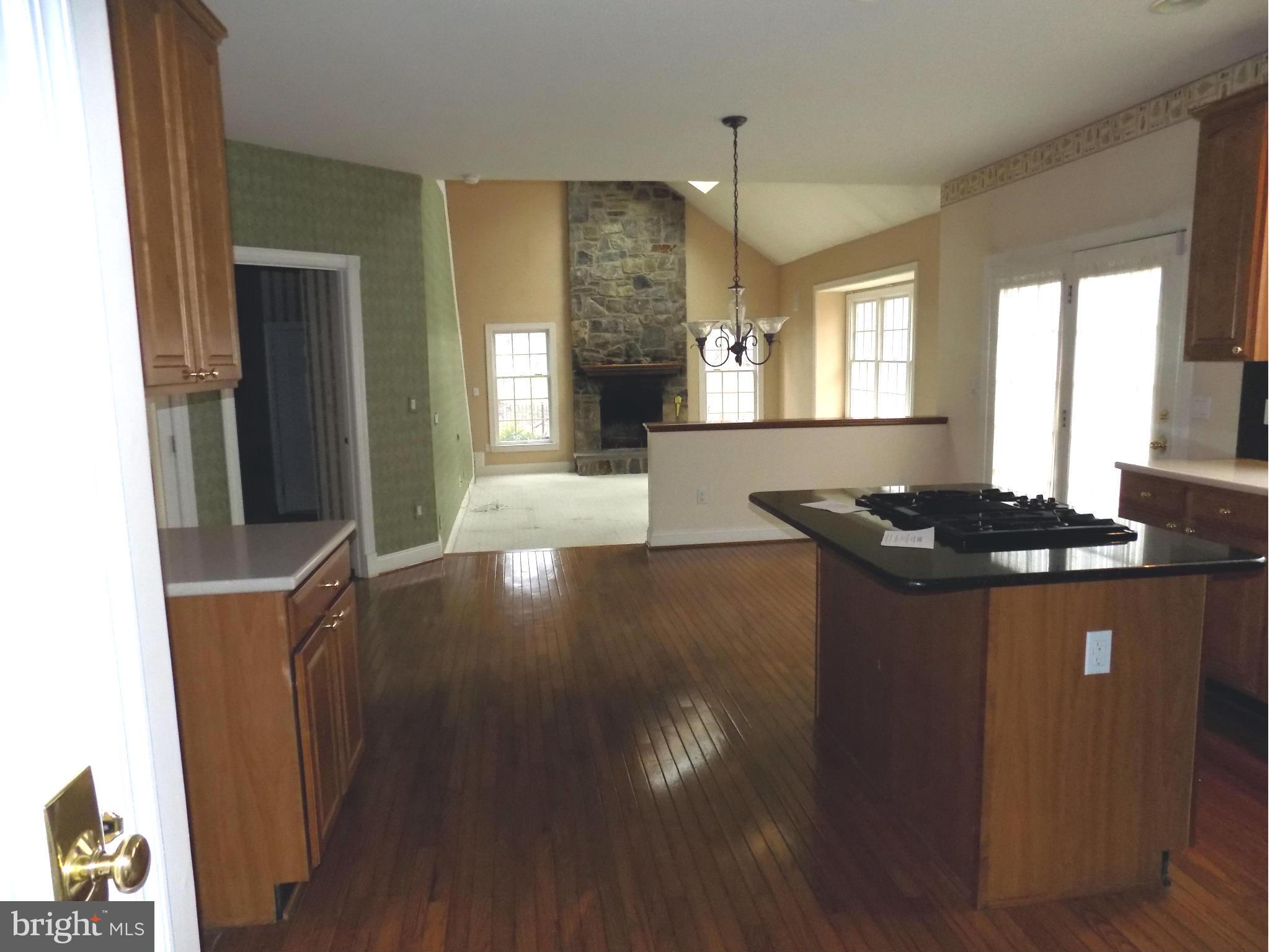 155 Colony Crossing Edgewater, MD 21037 - Photo 6 of 21 Kitchen