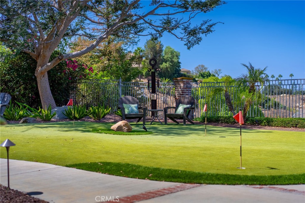 6872 Chartwell Drive Riverside, CA 92506 - Photo 5 of 11 Gallery Image 5