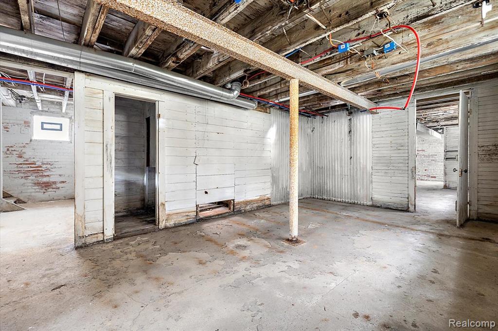 3000 Field Street Detroit, MI 48214 - Photo 41 of 77
