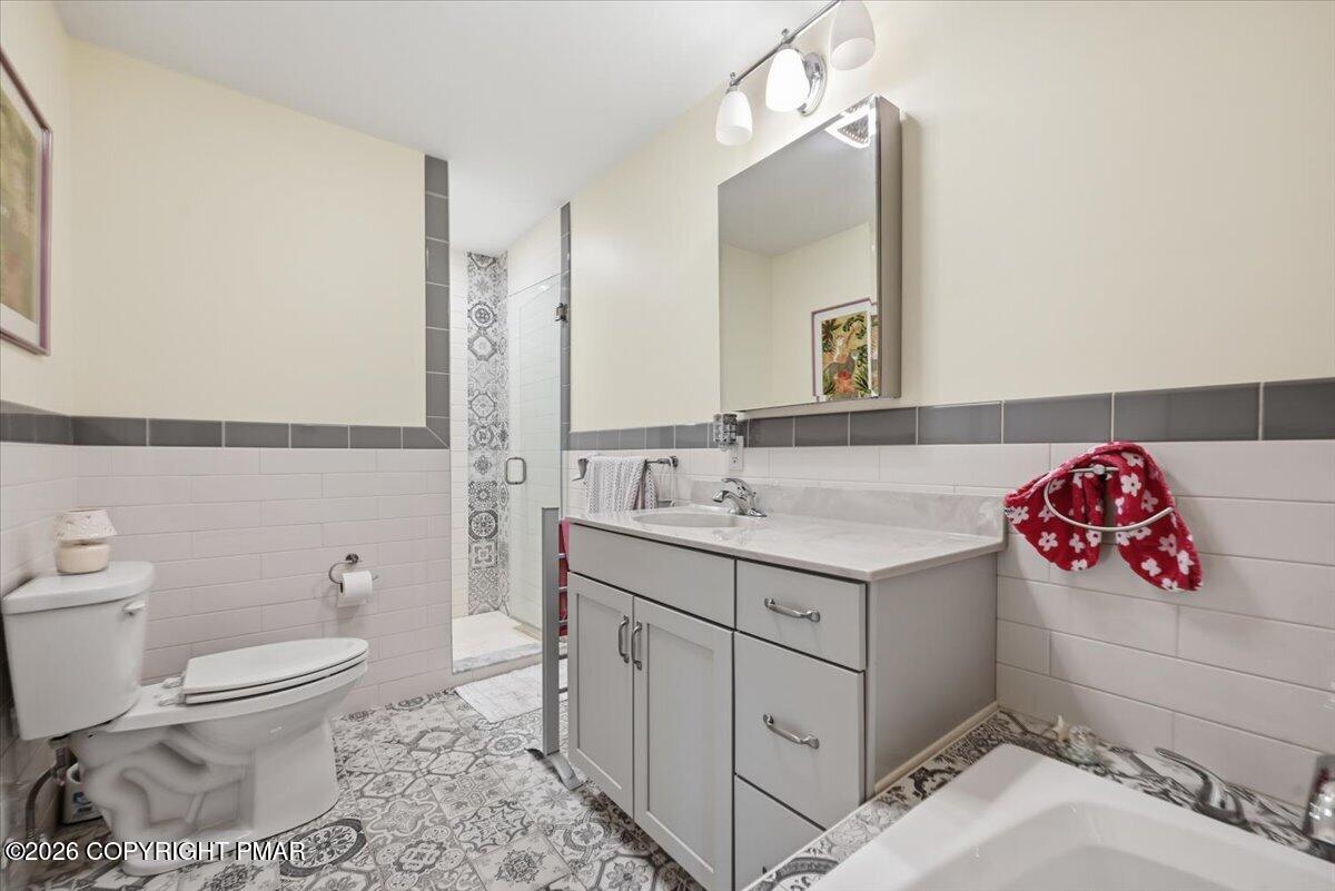 111 Spinnler Point Road Tafton, PA 18464 - Photo 97 of 148 098-085_DSC_3763
