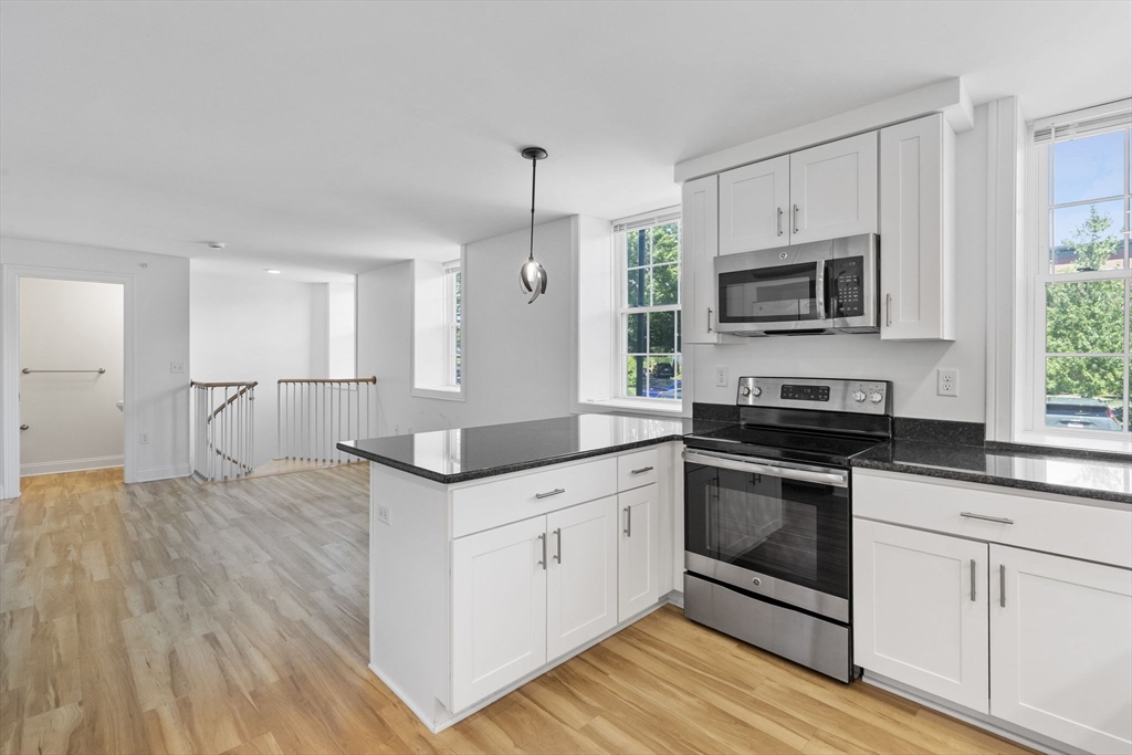 30 Village Hill Road, Unit 104 Northampton, MA 01060 - Photo 6 of 19
