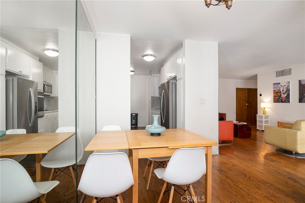 927 North Kings Road, Unit 118 West Hollywood, CA 90069 - Photo 11 of 44