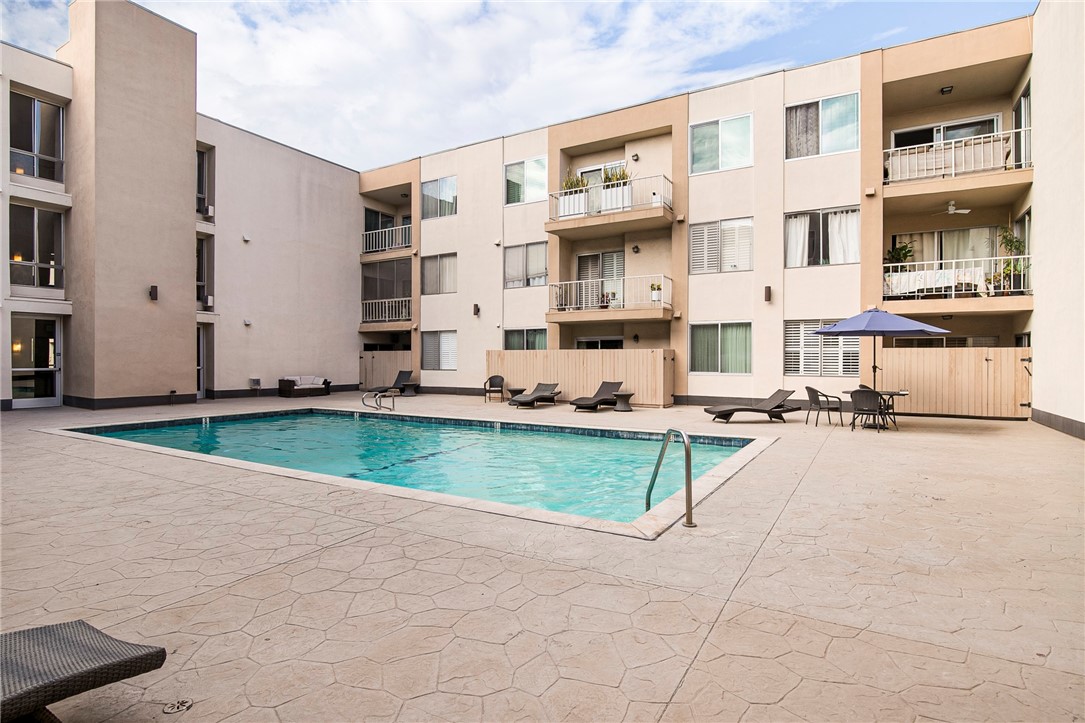 927 North Kings Road, Unit 118 West Hollywood, CA 90069 - Photo 2 of 44