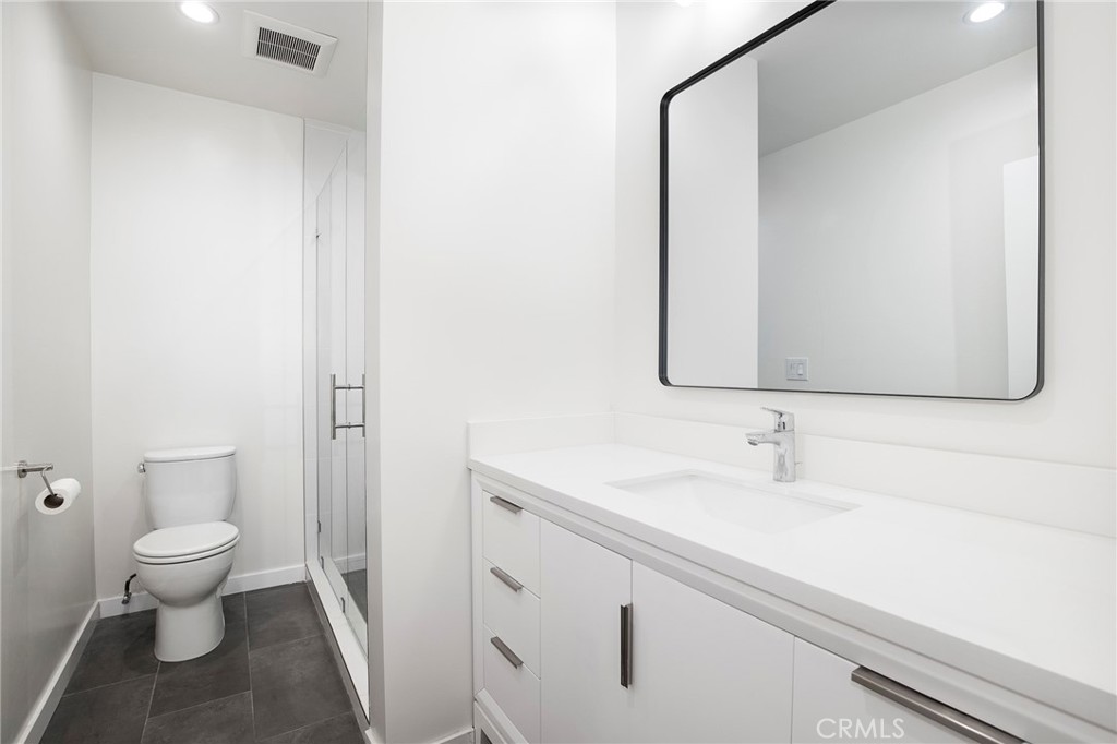927 North Kings Road, Unit 118 West Hollywood, CA 90069 - Photo 21 of 44