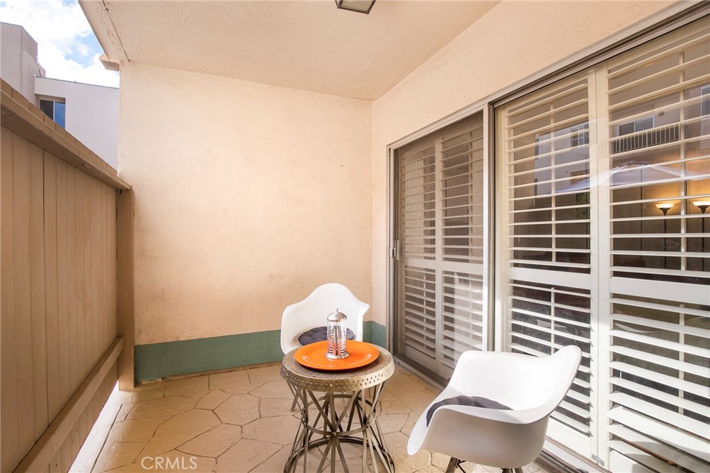 927 North Kings Road, Unit 118 West Hollywood, CA 90069 - Photo 33 of 44