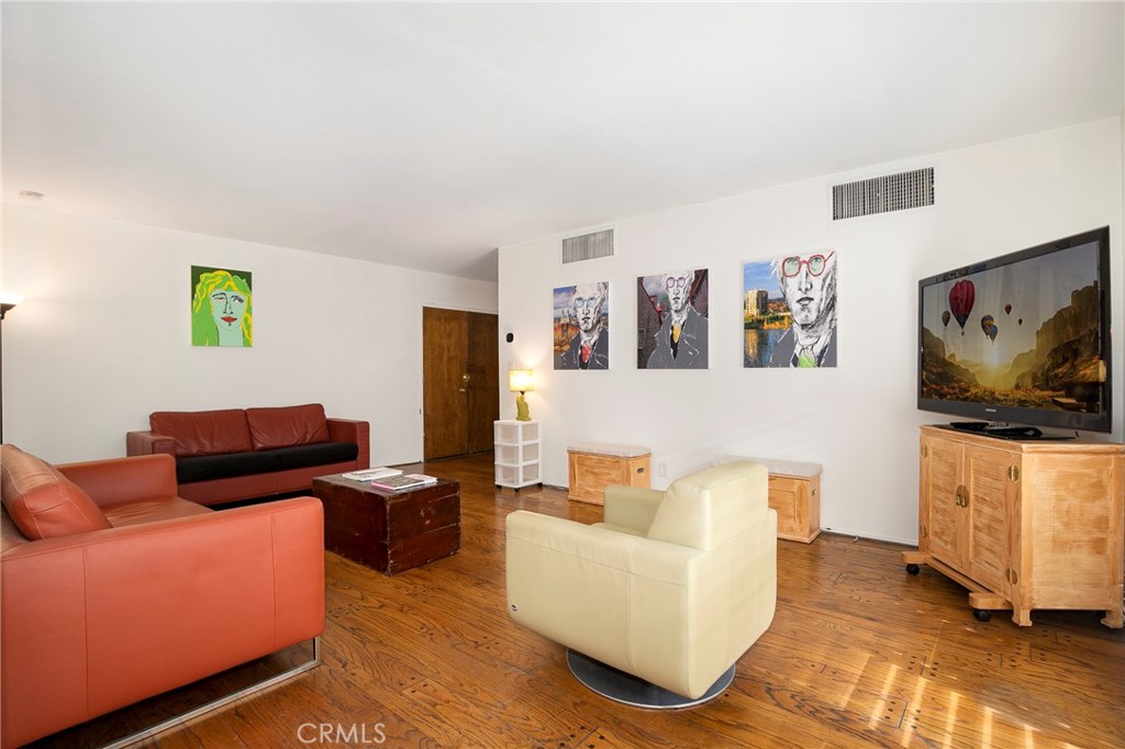 927 North Kings Road, Unit 118 West Hollywood, CA 90069 - Photo 6 of 44