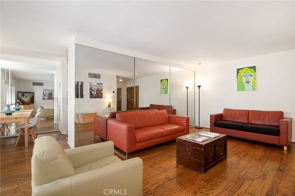 927 North Kings Road, Unit 118 West Hollywood, CA 90069 - Photo 8 of 44